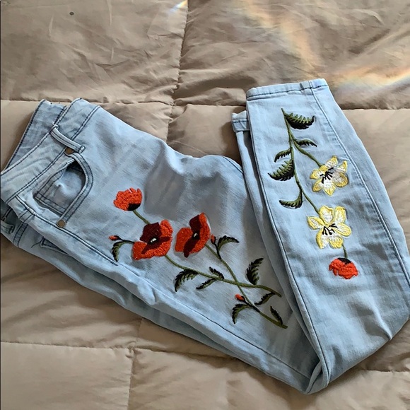 Embroidered Jeggings - Picture 5 of 6